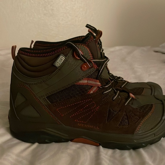 Merrell Other - Boys size 6 Merrell hiking shoes
